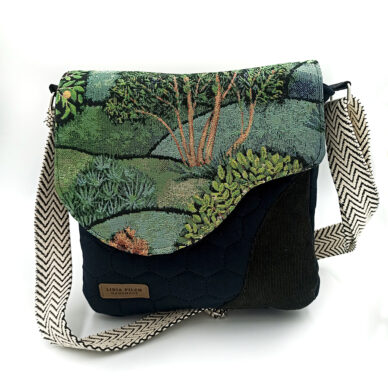 Torba listonoszka – czarny z zielonym pejzażem V2