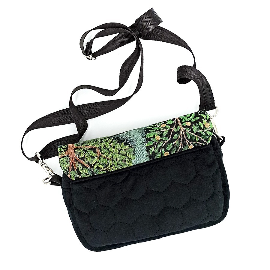 Torebka mała – czarny z zielonym pejzażem - obrazek 3