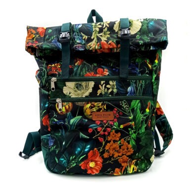 Plecak kurierski – tajemniczy las