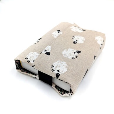 Okładka uniwersalna A5 - owce