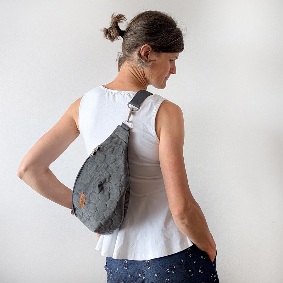 Nerka XL - grafit ze słonecznikami - obrazek 3