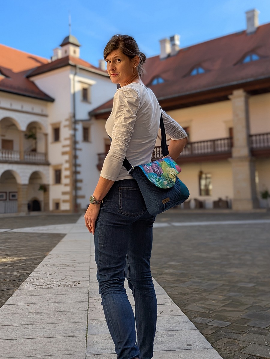 Torba listonoszka – niebieski z malowanym lasem - obrazek 4