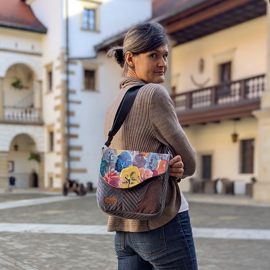 Torba listonoszka – grafit z malowanym lasem - obrazek 4