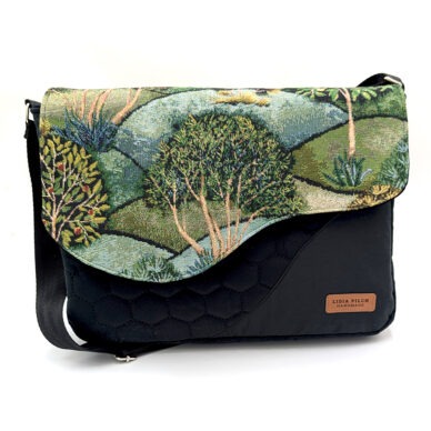 Torba listonoszka duża – czarny z zielonym pejzażem
