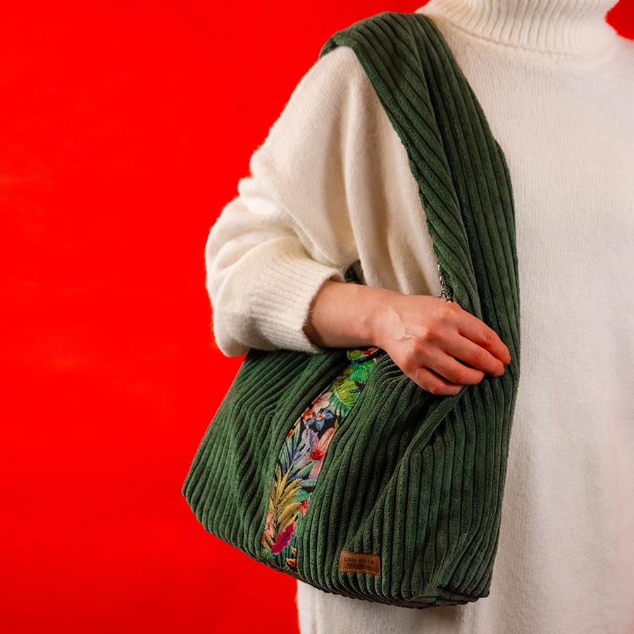 Torba na ramię - zielony sztruks z fantazyjnym motywem - obrazek 4