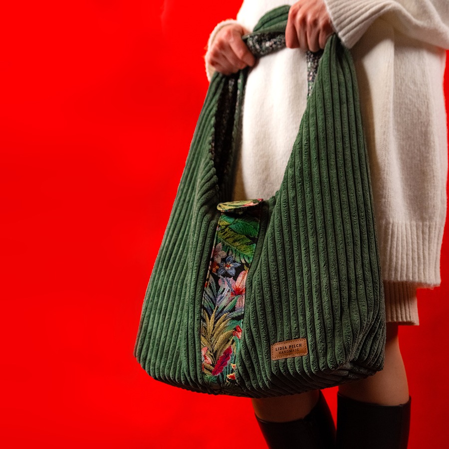 Torba na ramię - zielony sztruks z fantazyjnym motywem - obrazek 2