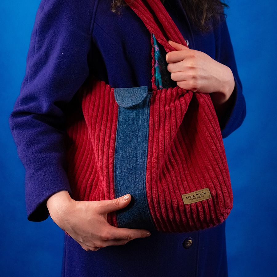 Torba na ramię - czerwony sztruks - obrazek 2