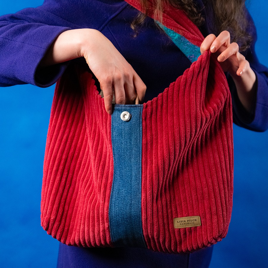Torba na ramię - czerwony sztruks - obrazek 3
