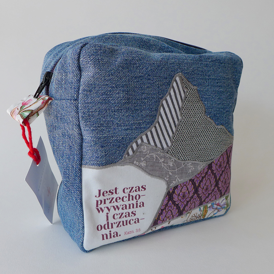 Kosmetyczka mała z aplikacją - góra - obrazek 2