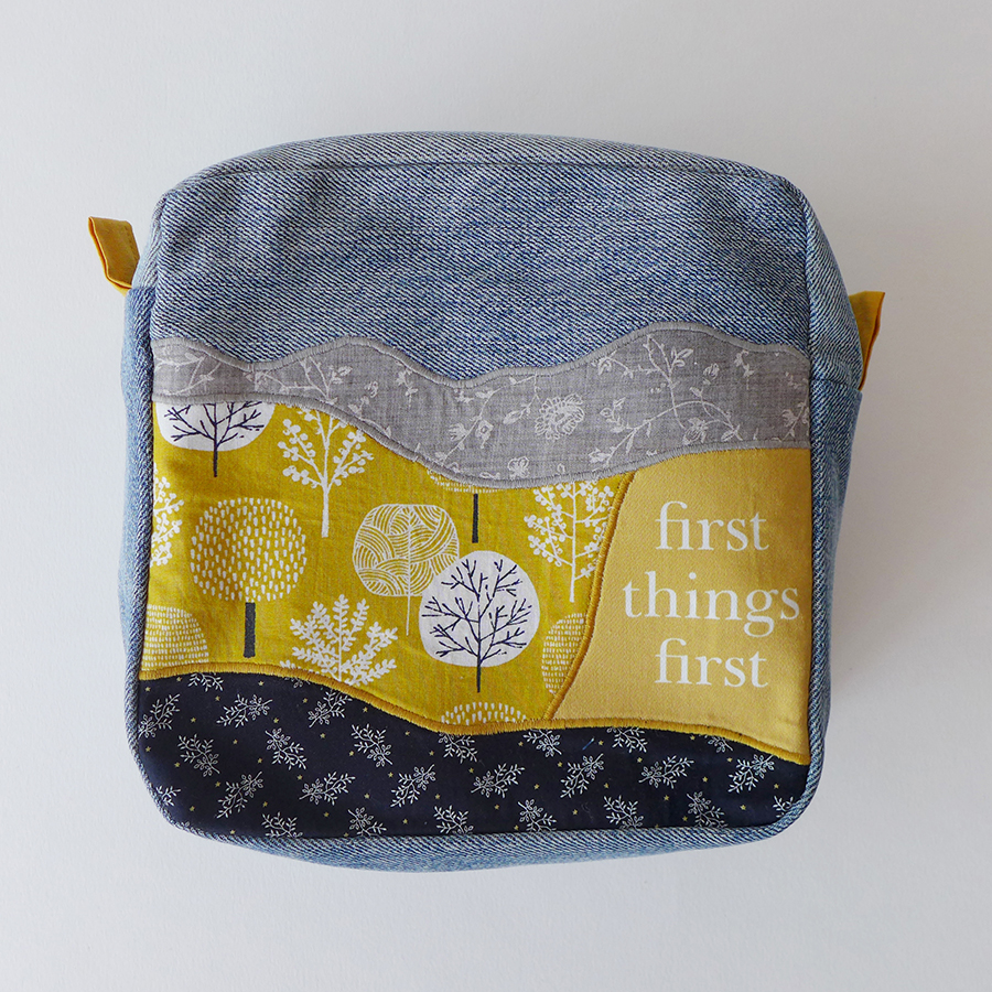 Kosmetyczka mała z aplikacją - las - obrazek 2