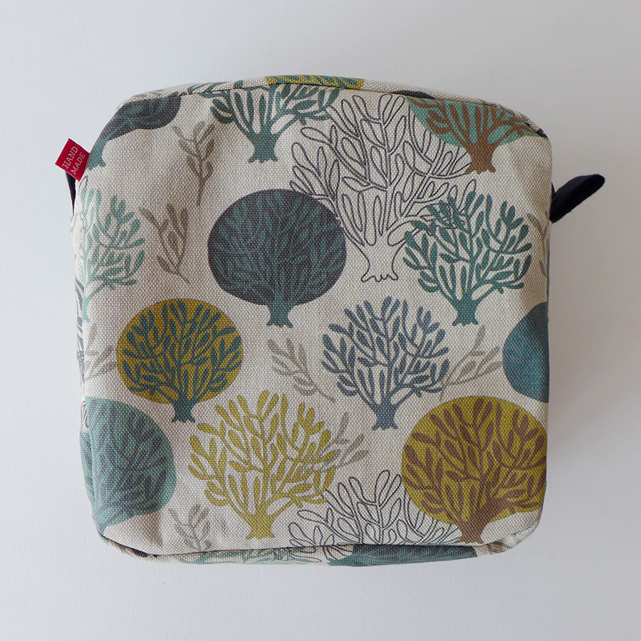 Kosmetyczka mała - drzewa - obrazek 3