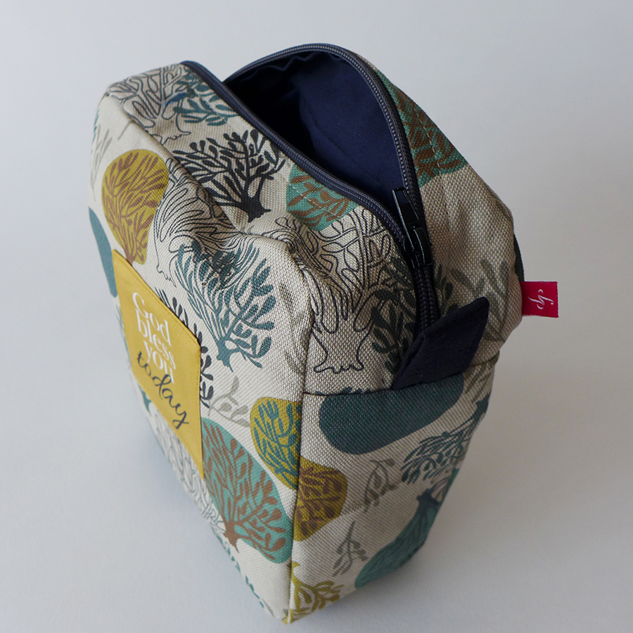 Kosmetyczka mała - drzewa - obrazek 4