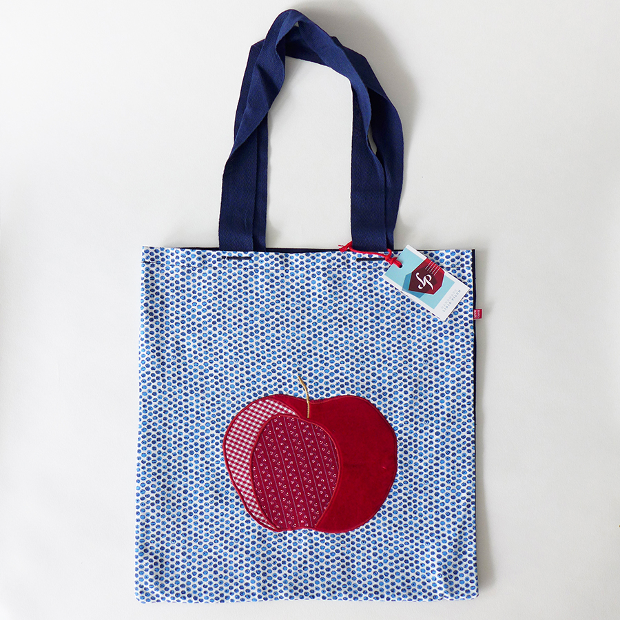 Torba z haftem i aplikacją – jabłko, kropki