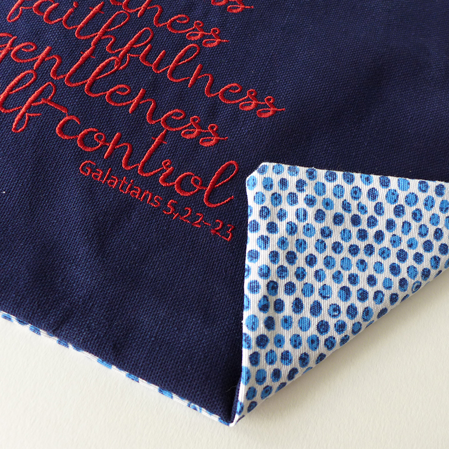 Torba z haftem i aplikacją – jabłko, kropki - obrazek 4