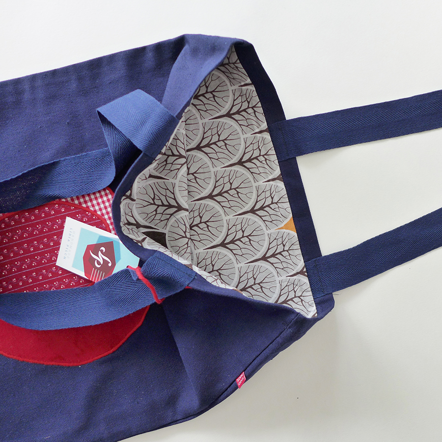 Torba z haftem i aplikacją – jabłko - obrazek 3